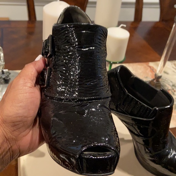 Platform booties - Picture 5 of 5